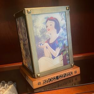 Snow White’s Garden Collection tea light holder